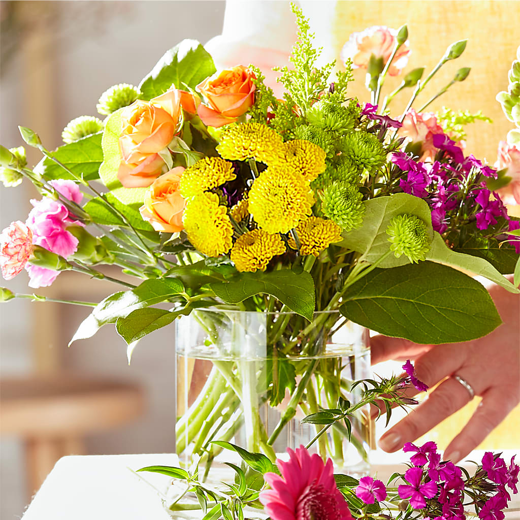 Bold & Bright – A Florist Original – Ko Caffee Llc Dba Verde Galerie, Stamford CT