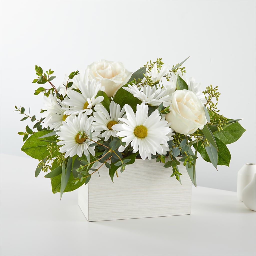 Fresh Linen Box Bouquet – Ko Caffee Llc Dba Verde Galerie, Stamford CT