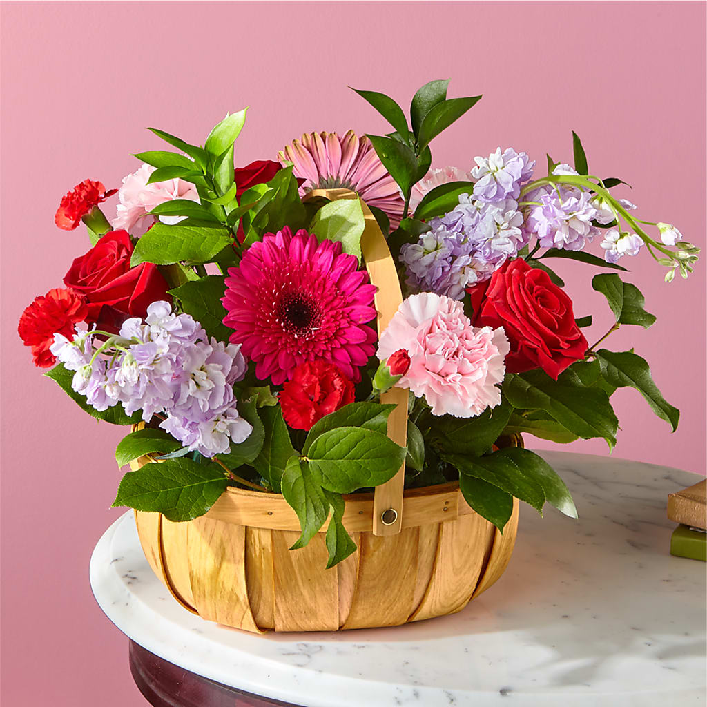 Pink Picnic Basket – Ko Caffee Llc Dba Verde Galerie, Stamford CT