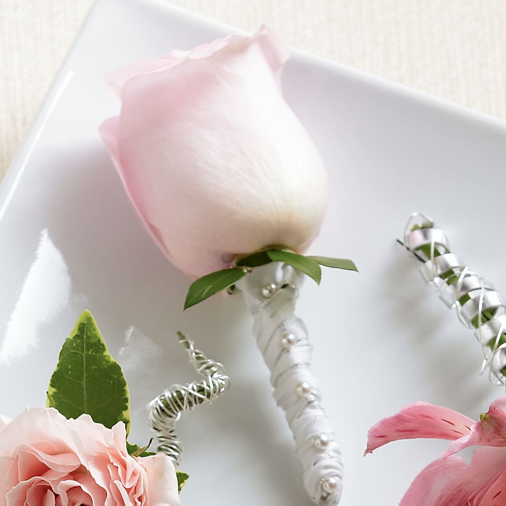 Pink Rose Boutonniere – Ko Caffee Llc Dba Verde Galerie, Stamford CT