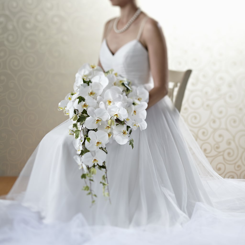 Classic White Bouquet – Ko Caffee Llc Dba Verde Galerie, Stamford CT
