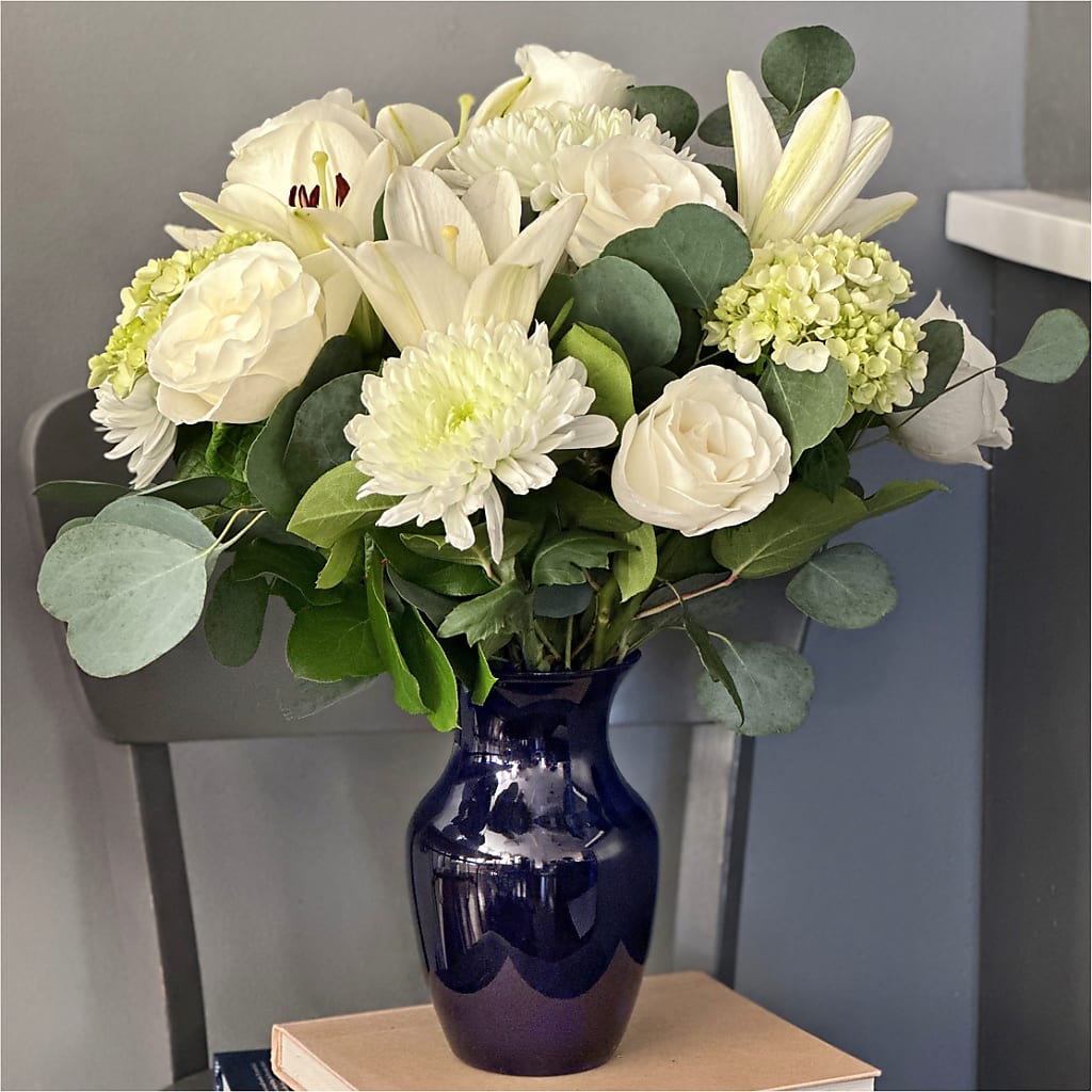 Snowy Dreams Bouquet –  Ko Caffee Llc Dba Verde Galerie, Stamford CT