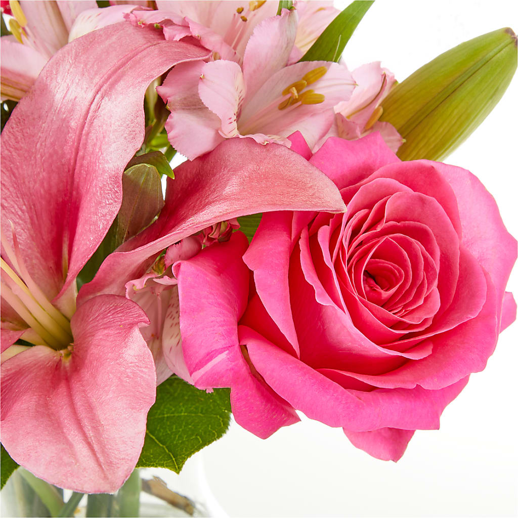 Lots of Love Bouquet –  Ko Caffee Llc Dba Verde Galerie, Stamford CT