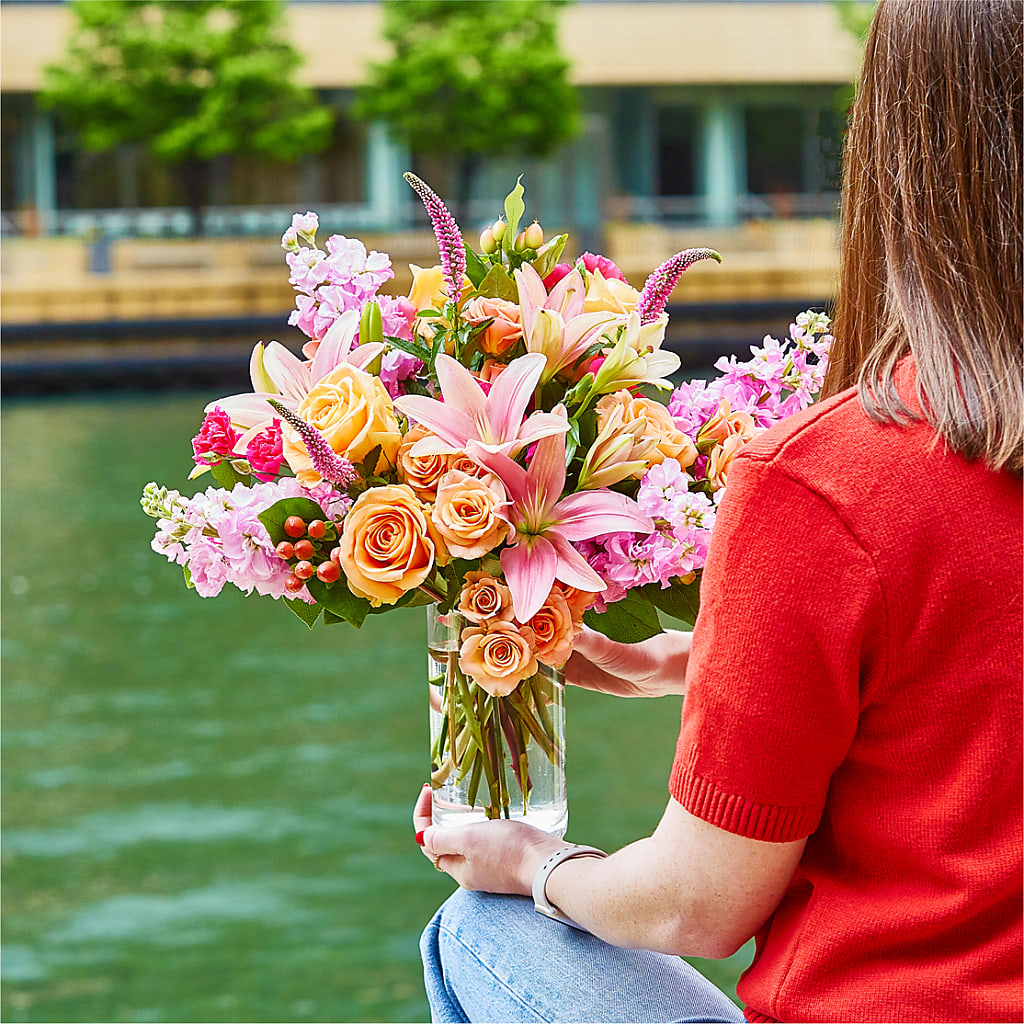 Bisous Bouquet –  Ko Caffee Llc Dba Verde Galerie, Stamford CT